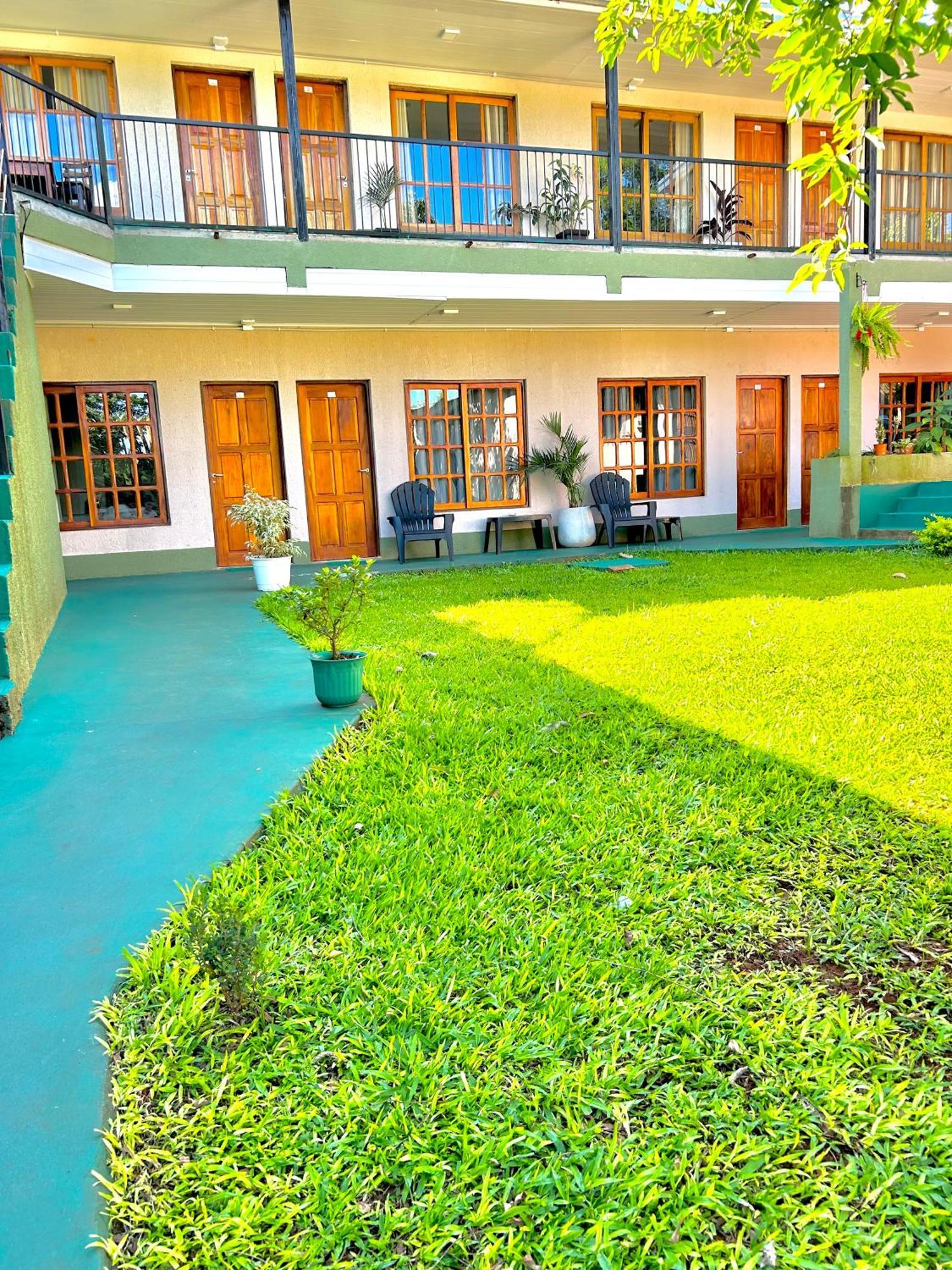 Tupa Hotel Iguazu 푸에르토이과수 외부 사진